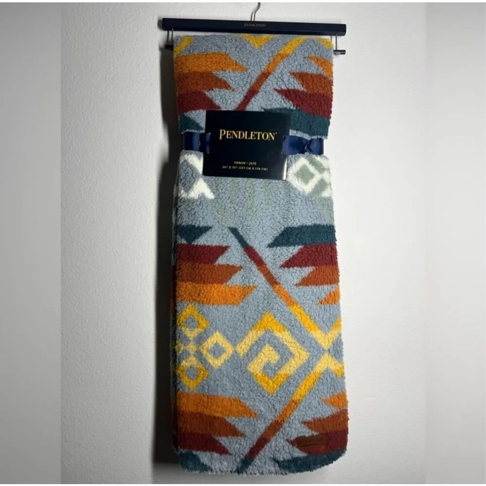 NWT Pendleton Southwestern 50